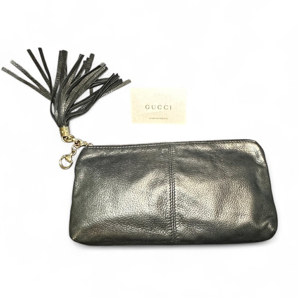GUCCI Black Pebbled Leather Sienna Tassel Clutch Bag